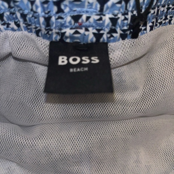 HUGO BOSS Men Vibe W/Unique Intricate Pattern Quick Dry Mesh Lining Swim Trunks - Picture 9 of 16